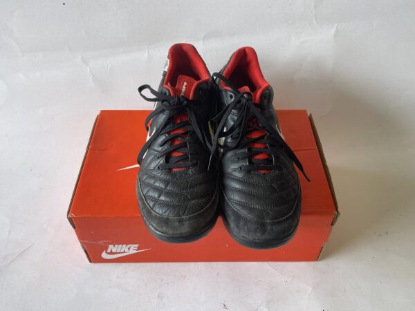 Giày Đá Banh 2hand Hiệu Nike