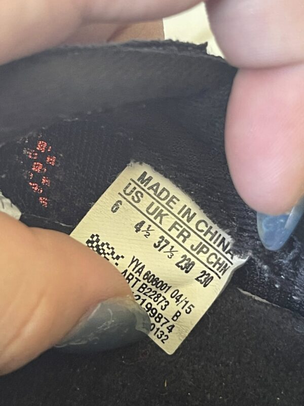 Giày Thể Thao 2hand Hiệu Adidas