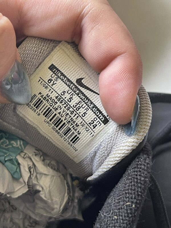 Giày Đá Banh 2hand Hiệu Nike