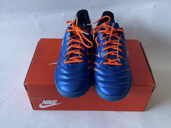 Giày Đá Banh 2hand Hiệu Kelme