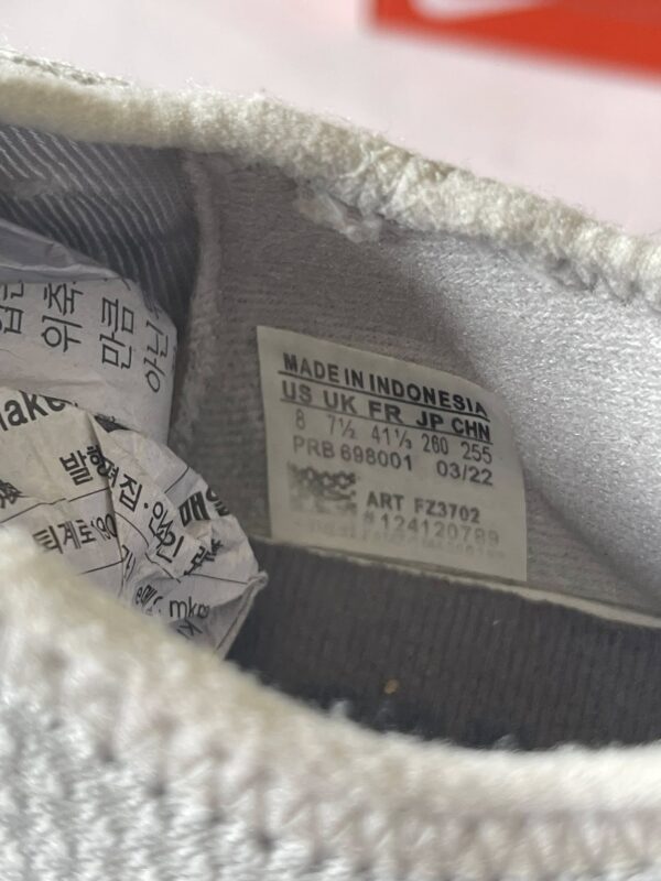 Giày Đá Banh 2hand Hiệu Adidas