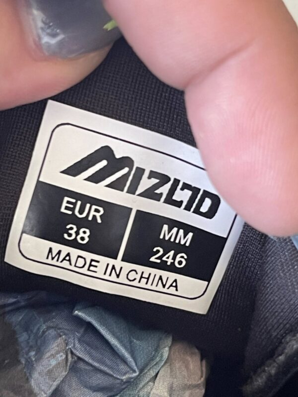 Giày Đá Banh 2hand Hiệu Mizuno