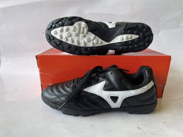 Giày Đá Banh 2hand Hiệu Mizuno