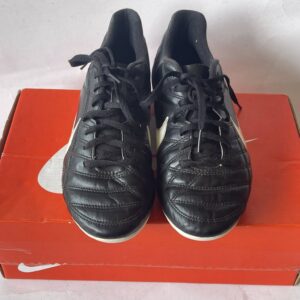 Giày Đá Banh 2hand Hiệu Nike