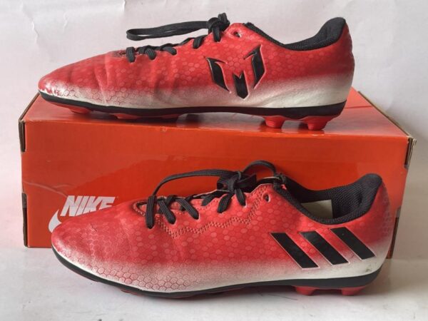 Giày Đá Banh 2hand Hiệu Adidas