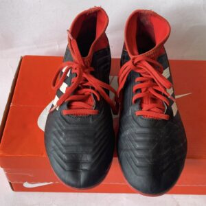 Giày Đá Banh 2hand Hiệu Adidas