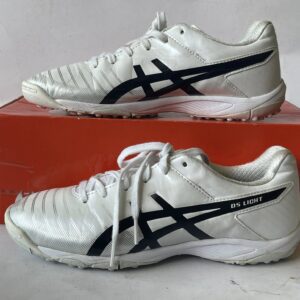 Giày Đá Banh 2hand Hiệu Asics