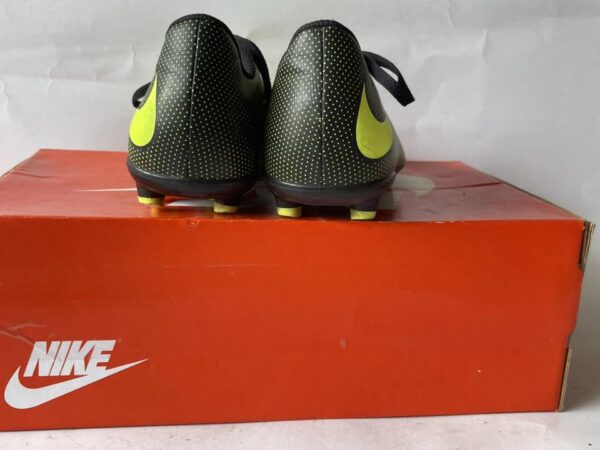 Giày Đá Banh 2hand Hiệu Nike