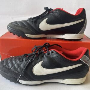 Giày Đá Banh 2hand Hiệu Nike