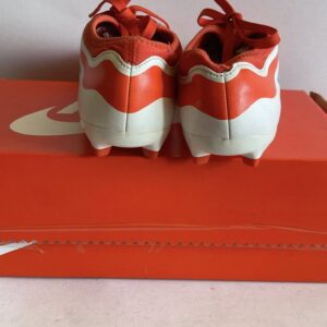 Giày Đá Bóng 2hand Hiệu Umbro