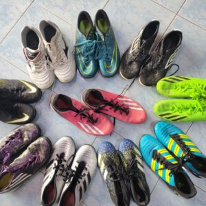 Sỉ Giày Đá Banh Loại Vip