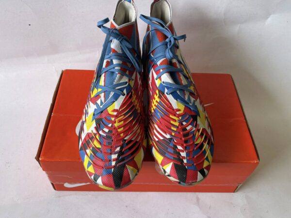 Giày Đá Banh 2hand Hiệu Adidas