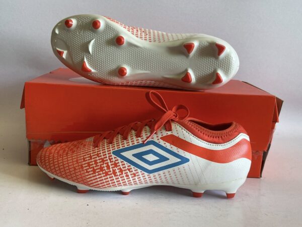 Giày Đá Bóng 2hand Hiệu Umbro