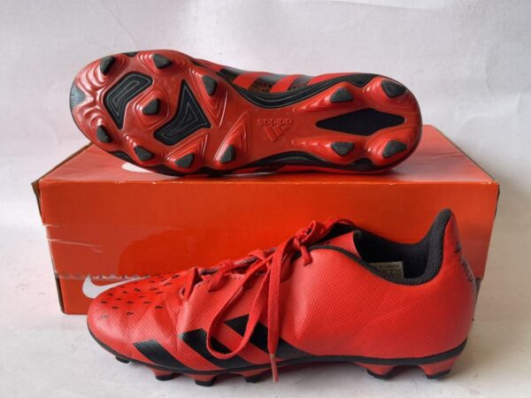 Giày Đá Banh 2hand Hiệu Adidas