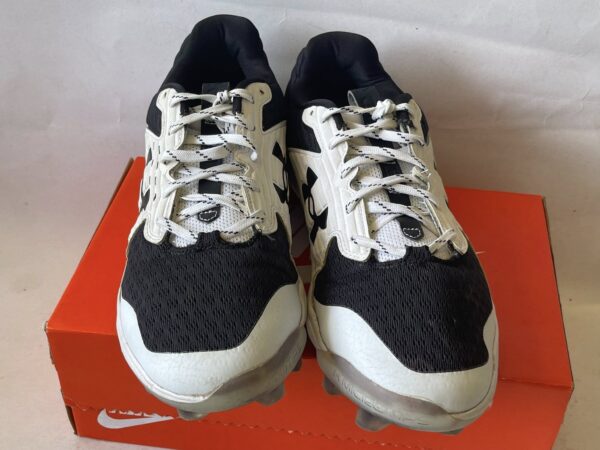 Giày Đá Banh 2hand Hiệu Under Armour