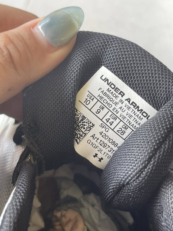 Giày Đá Banh 2hand Hiệu Under Armour