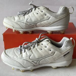 Giày Đá Banh 2hand Hiệu Mizuno