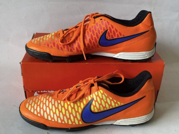 Giày Đá Banh 2hand Hiệu Nike