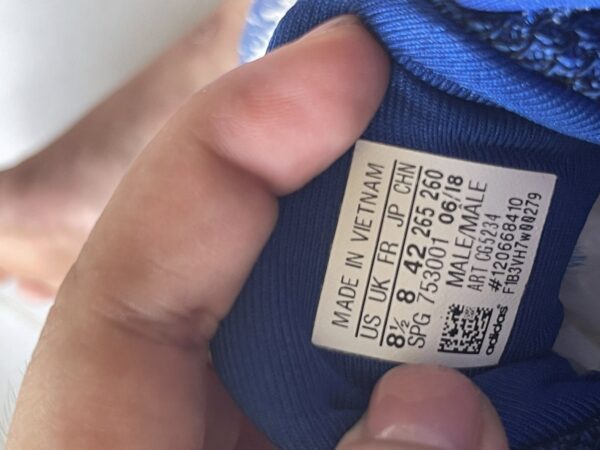 Giày Đá Banh 2hand Hiệu Adidas