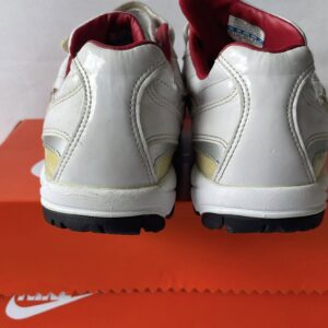 Giày Đá Banh 2hand Hiệu Mizuno