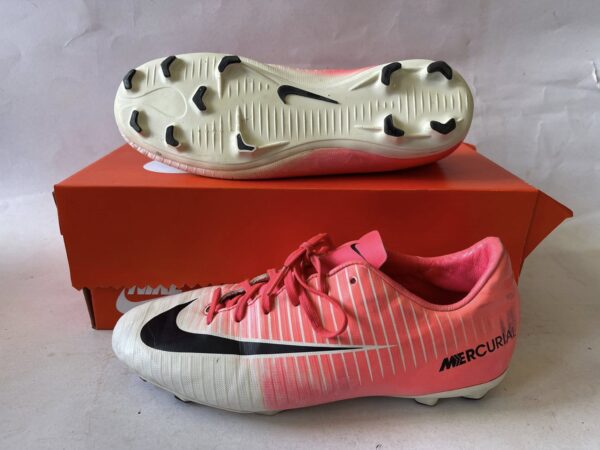 Giày Đá Banh 2hand Hiệu Nike