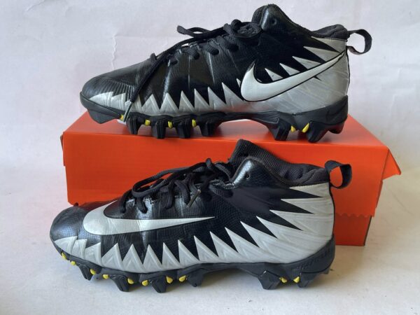 Giày Đá Banh 2hand Hiệu Nike