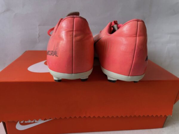 Giày Đá Banh 2hand Hiệu Nike