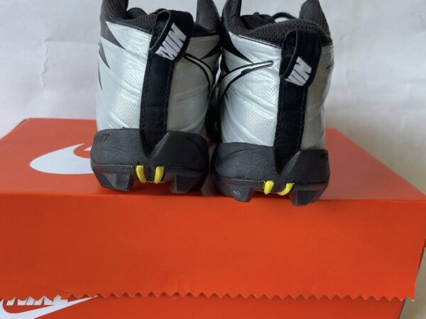 Giày Đá Banh 2hand Hiệu Nike