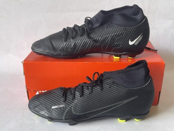 Giày Đá Banh 2hand Hiệu Nike