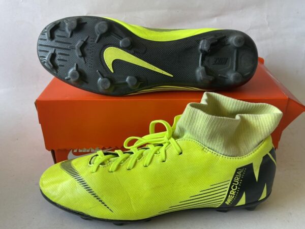 Giày Đá Banh 2hand Hiệu Nike