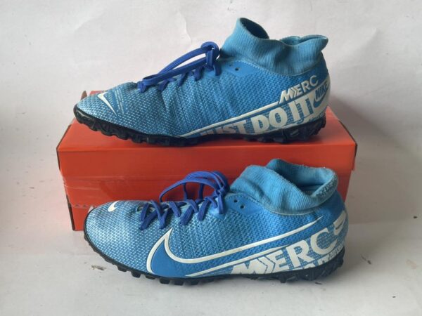 Giày Đá Banh 2hand Hiệu Nike