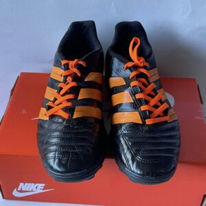 Giày Đá Bóng 2hand Hiệu Adidas