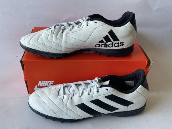 Giày Đá Banh 2hand Hiệu Adidas