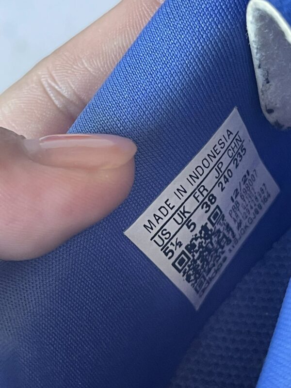 Giày Đá Banh 2hand Hiệu Adidas