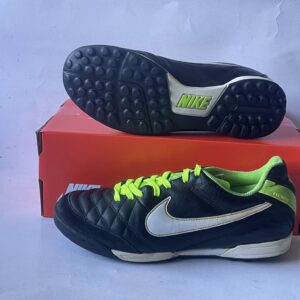 Giày Đá Banh 2hand Hiệu Nike