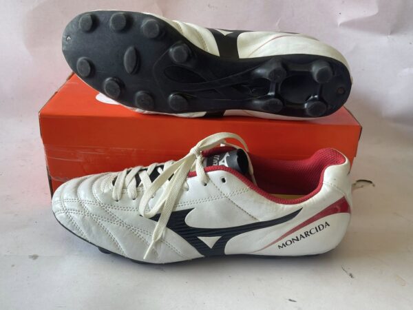Giày Đá Banh 2hand Hiệu Mizuno
