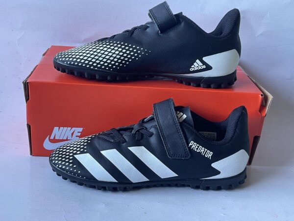 Giày Đá Bóng 2hand Hiệu Adidas