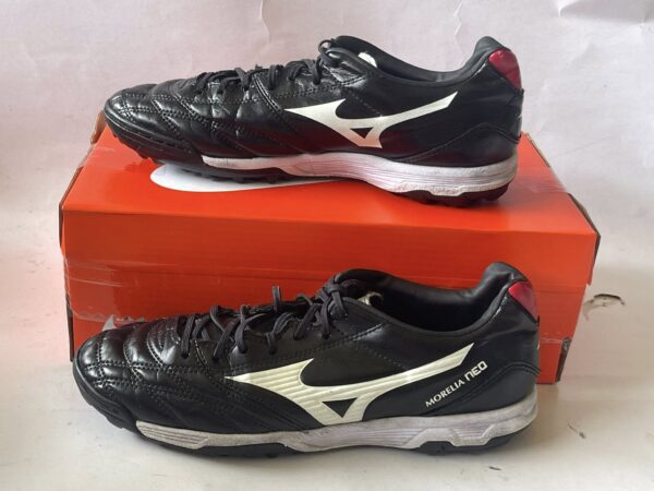 Giày Đá Banh 2hand Hiệu Mizuno