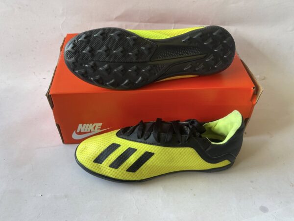 Giày Đá Banh 2hand Hiệu Adidas