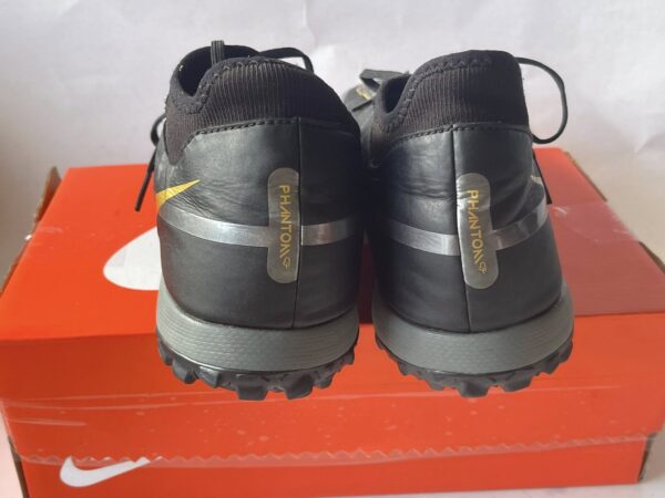 Giày Đá Banh 2hand Hiệu Nike