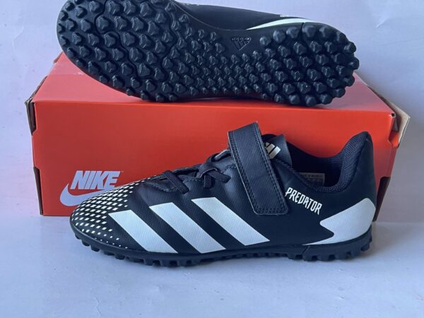 Giày Đá Bóng 2hand Hiệu Adidas