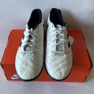 Giày Đá Banh 2hand Hiệu Adidas