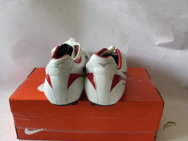 Giày Đá Banh 2hand Hiệu Mizuno