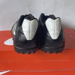 Giày Đá Bóng 2hand Hiệu Adidas