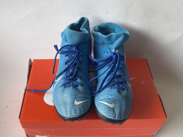 Giày Đá Banh 2hand Hiệu Nike