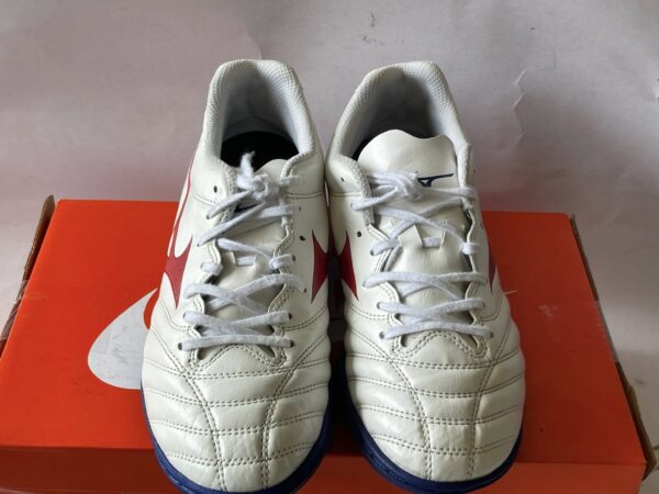 Giày Đá Banh 2hand Hiệu Mizuno