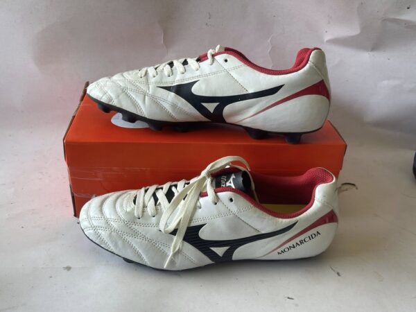 Giày Đá Banh 2hand Hiệu Mizuno