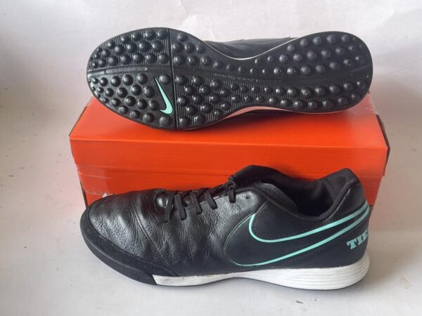 Giày Đá Bóng 2hand Hiệu Nike