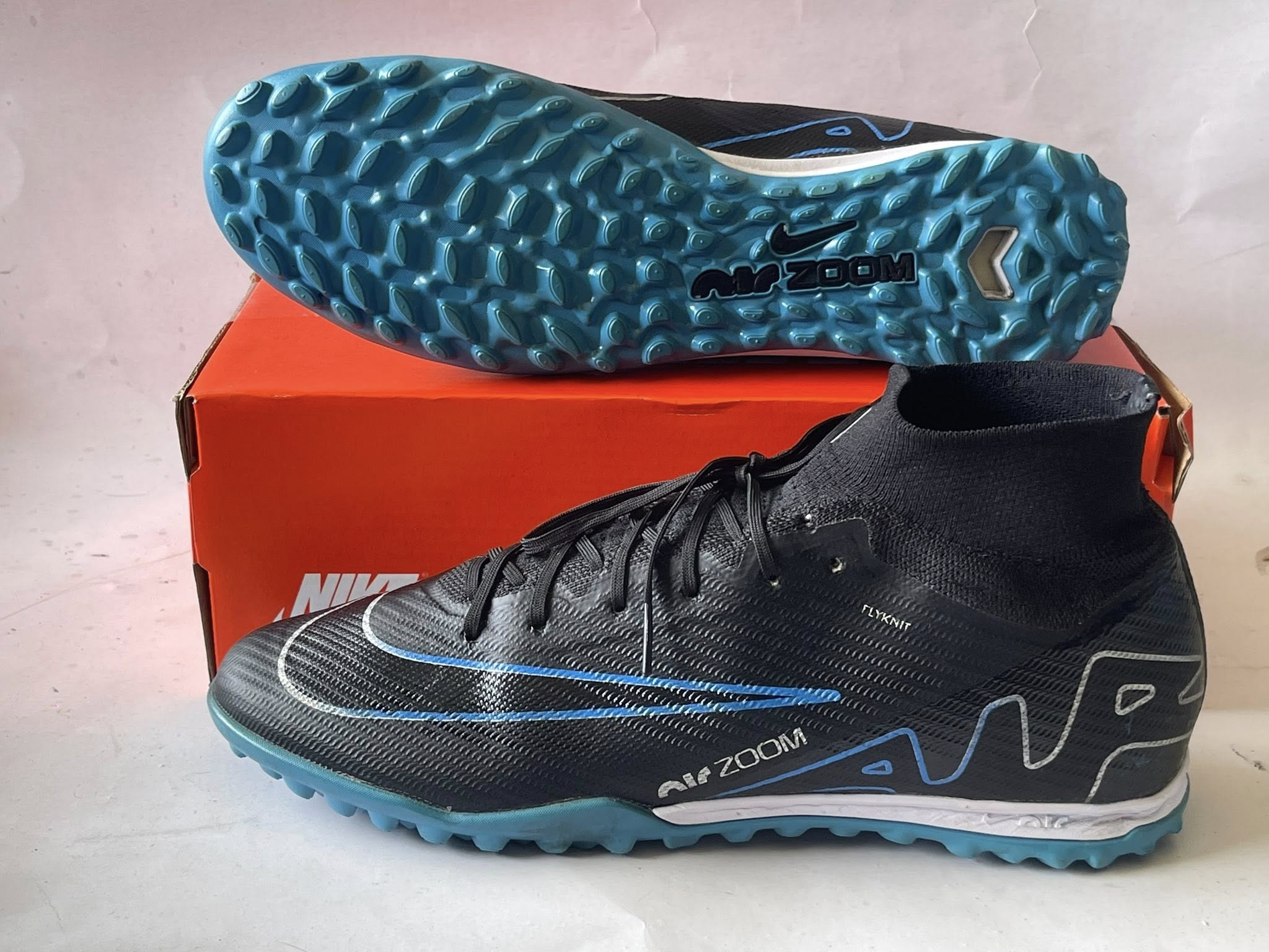 Giày Đá Banh 2hand Hiệu Nike Giày Đá Banh 2hand Hiệu Nike