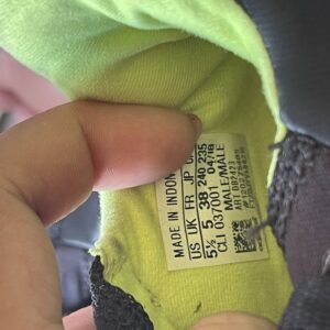 Giày Đá Banh 2hand Hiệu Adidas